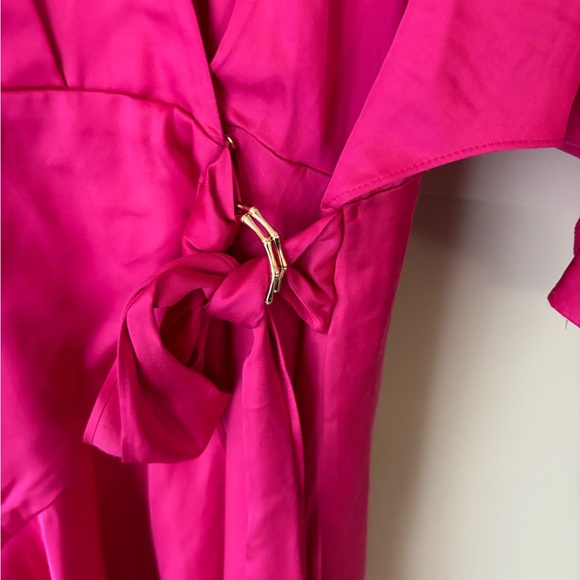 MARCIANO Guess AMERA WRAP DRESS SOLID JEALOUS PINK NWT Size 4 - Picture 5 of 11
